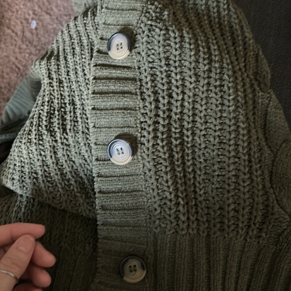 NWT Green Knit Sweater ,Cardigan Size M - Picture 9 of 11